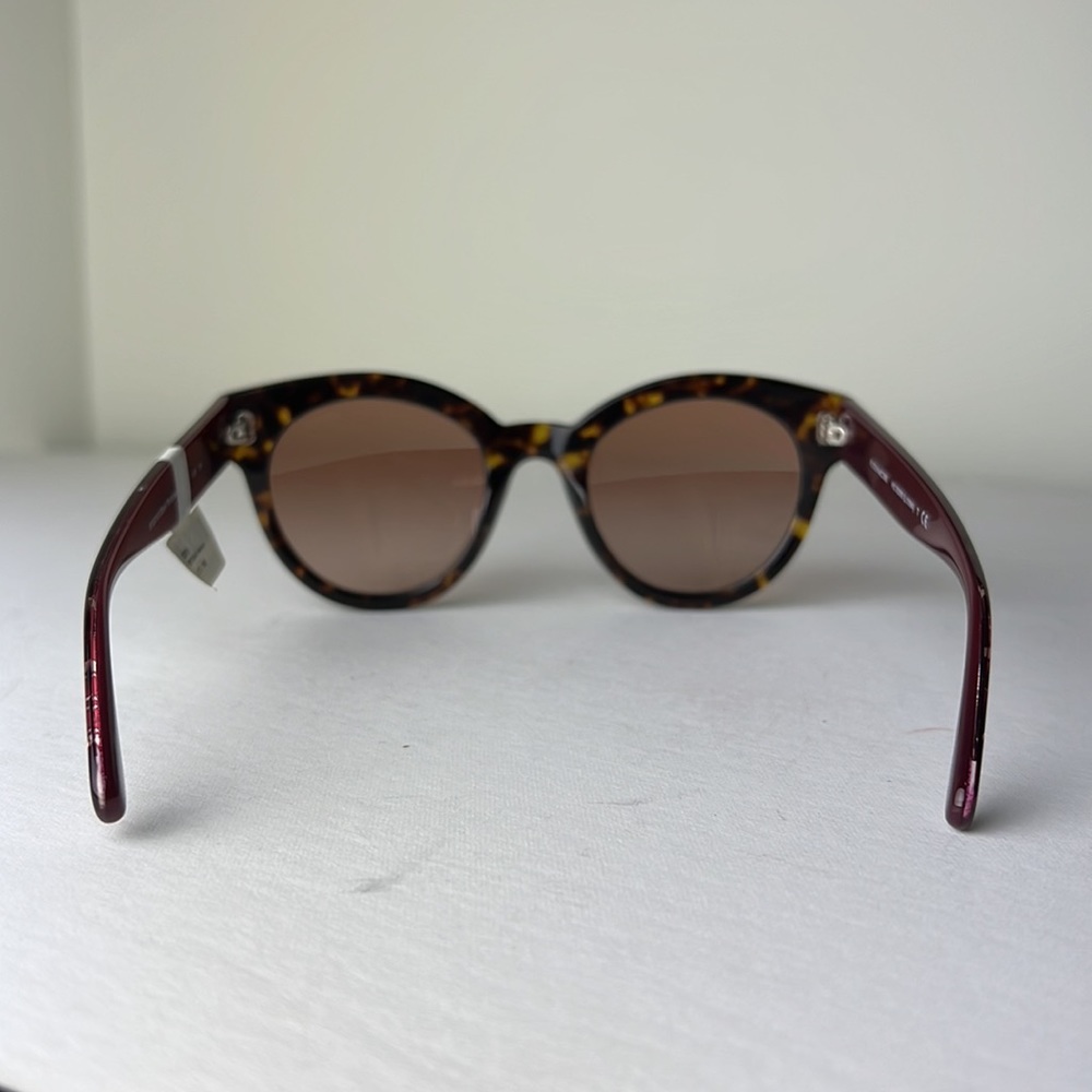 NWT coach sunglasses in tortoiseshell with burgundy arm - Picture 5 of 10
